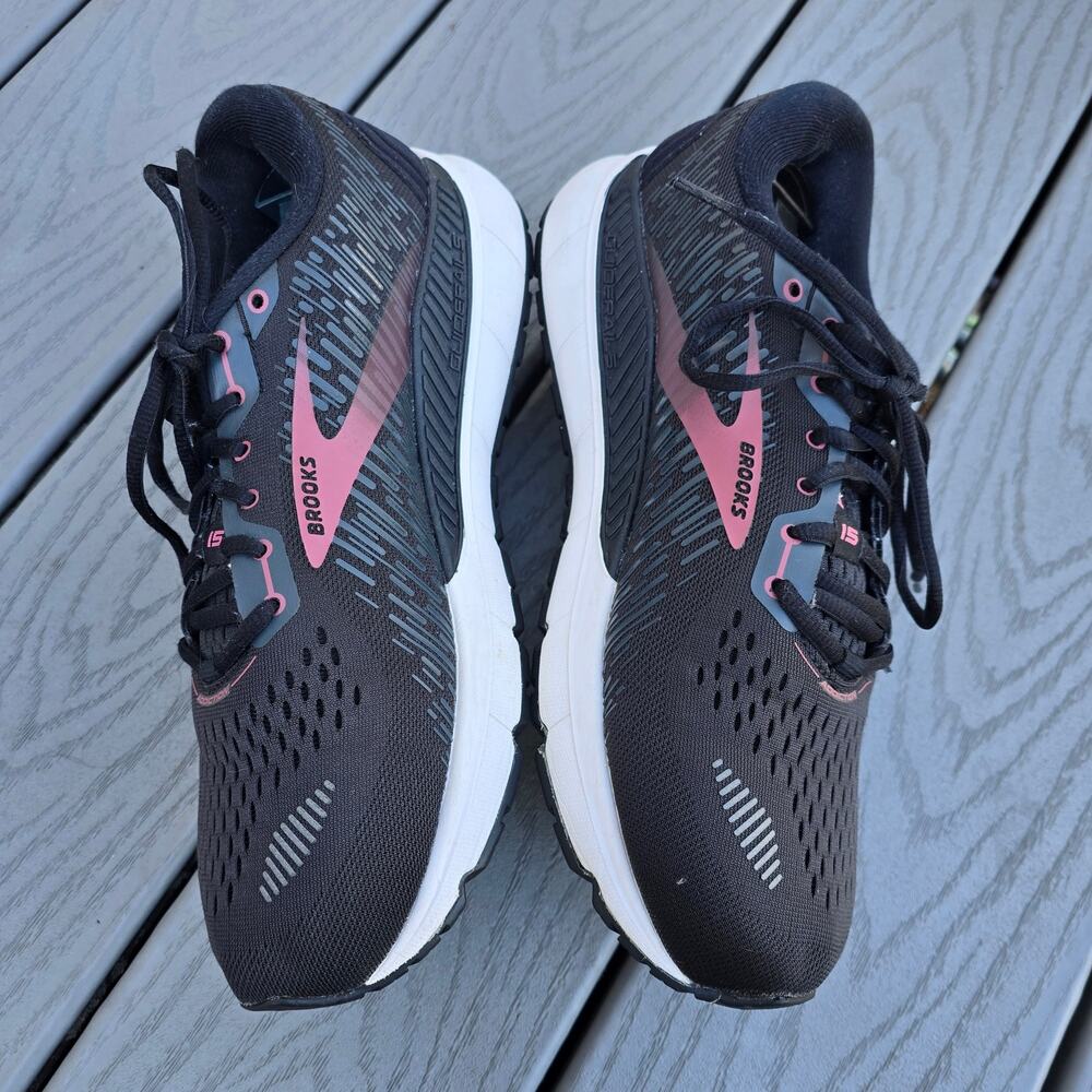 Brooks Women's Addiction GTS 15 Running Shoes Black/Burgundy, Size 11 - Picture 2 of 7